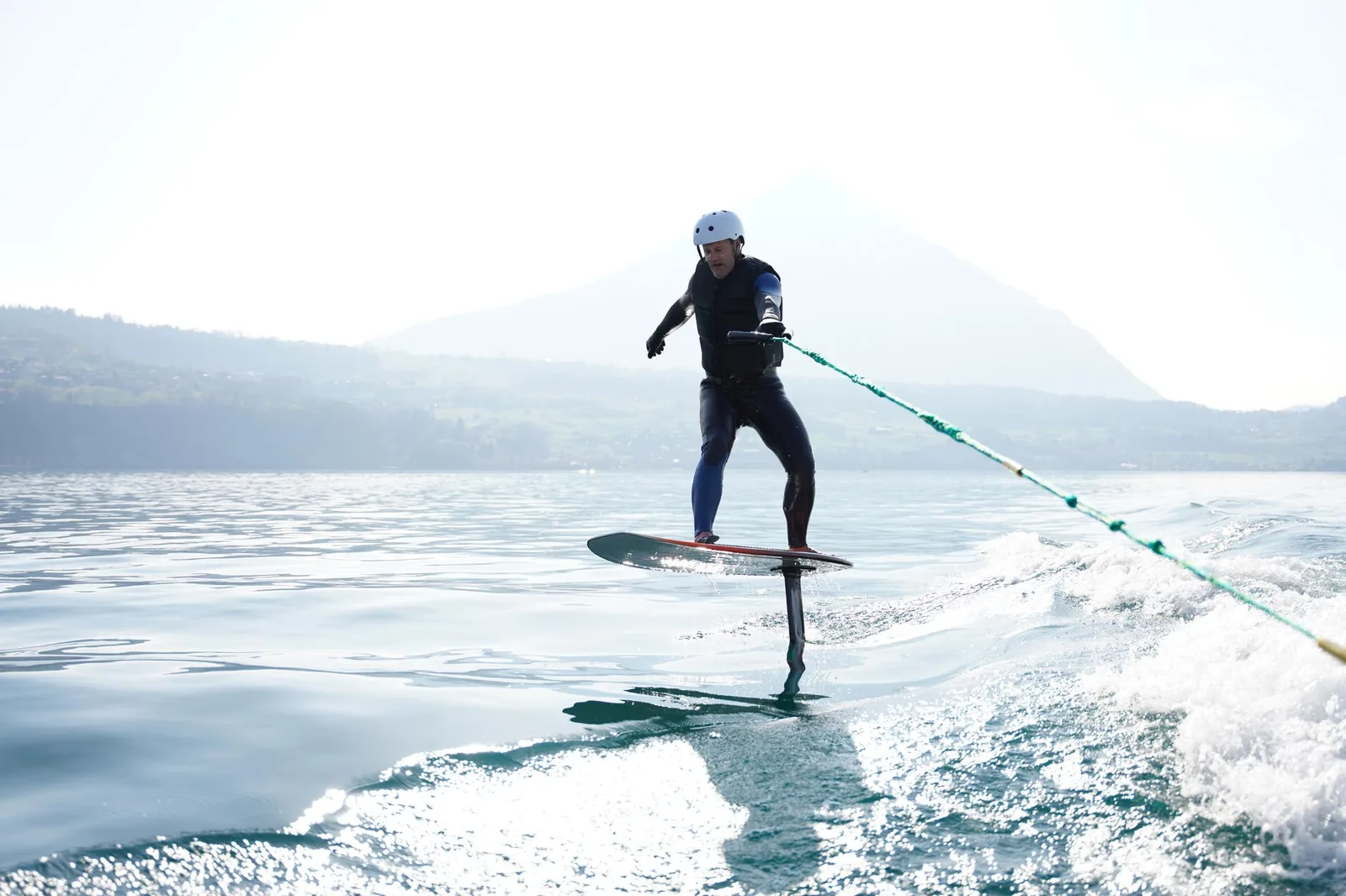 Foil tract&eacute; Tortuga Social Boat lac Léman